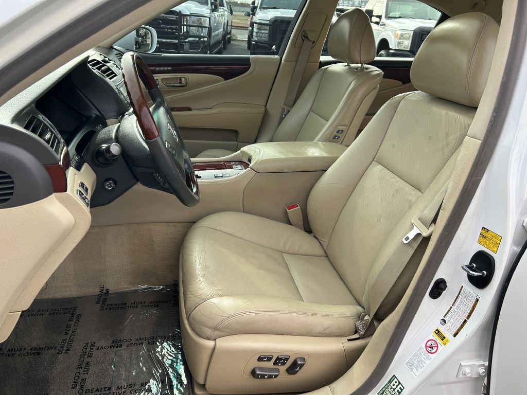 2009 Lexus LS 460 Image 18