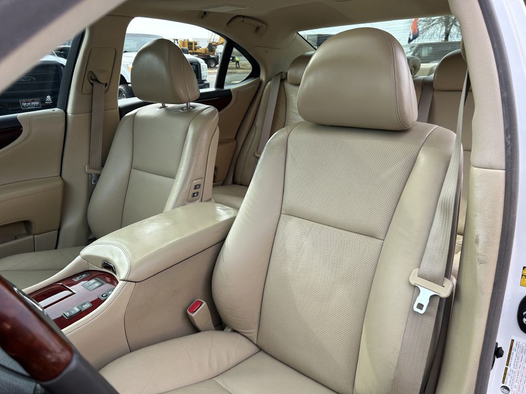 2009 Lexus LS 460 Image 19