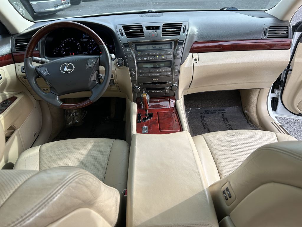 2009 Lexus LS 460 Image 23