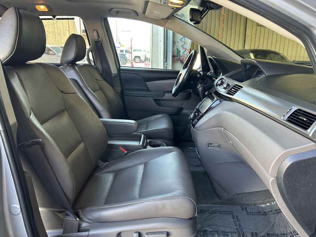 2017 Honda Odyssey Image 15