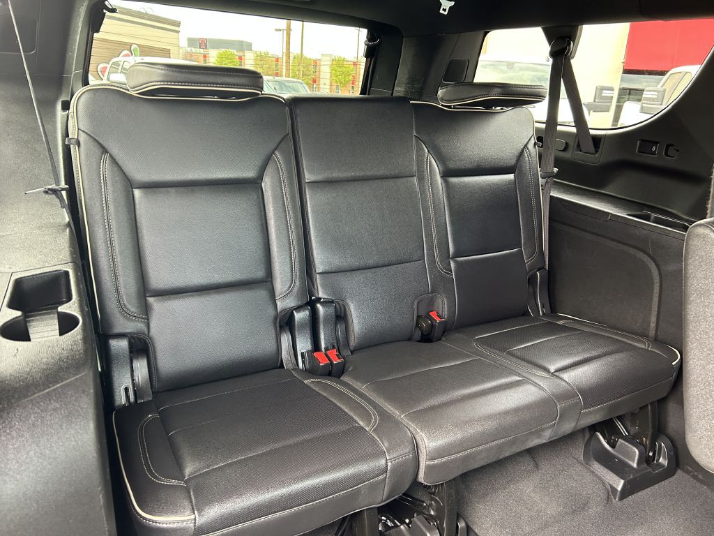 2023 Chevrolet Suburban Image 17