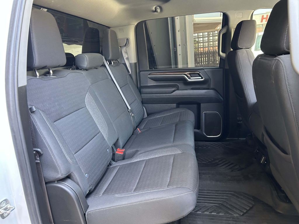 2024 Chevrolet Silverado 1500 Image 15