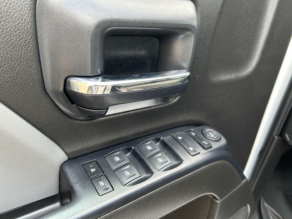 2017 Chevrolet Silverado 1500 Image 3