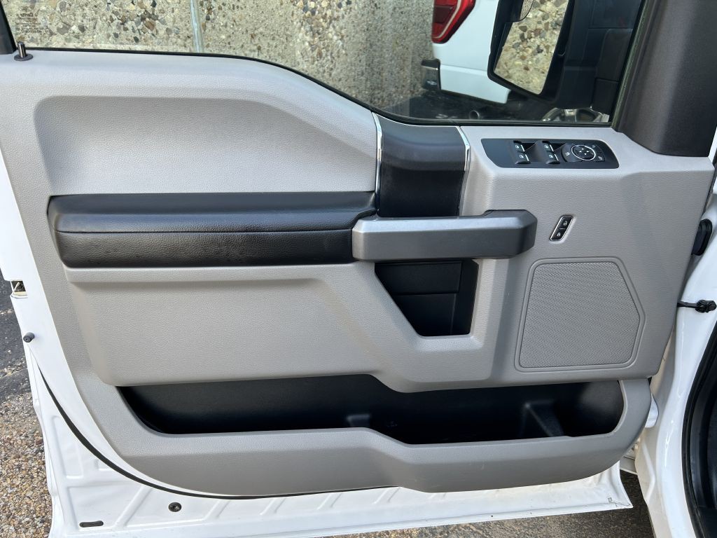 2015 Ford F-150 Image 2
