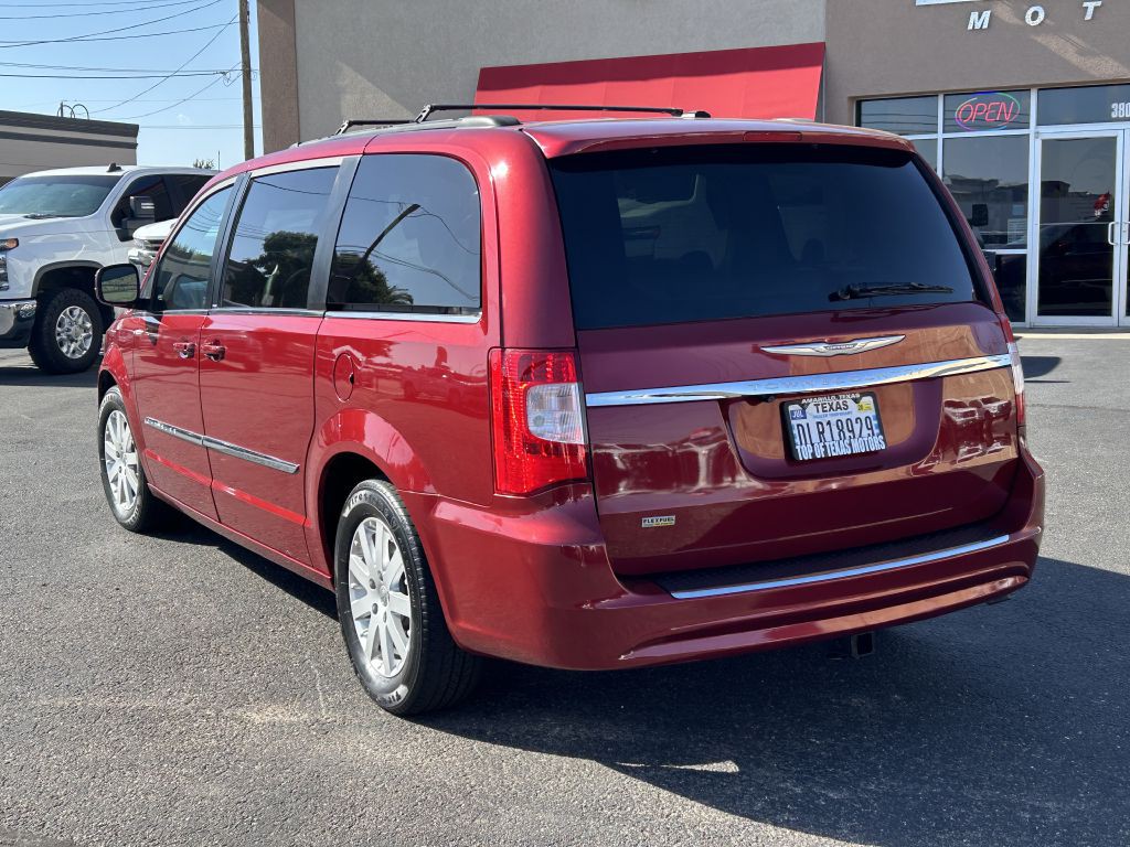 2014 Chrysler Town & Country Image 21