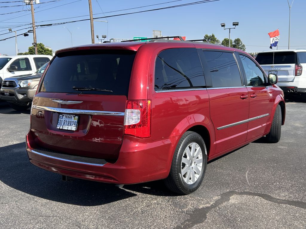 2014 Chrysler Town & Country Image 24