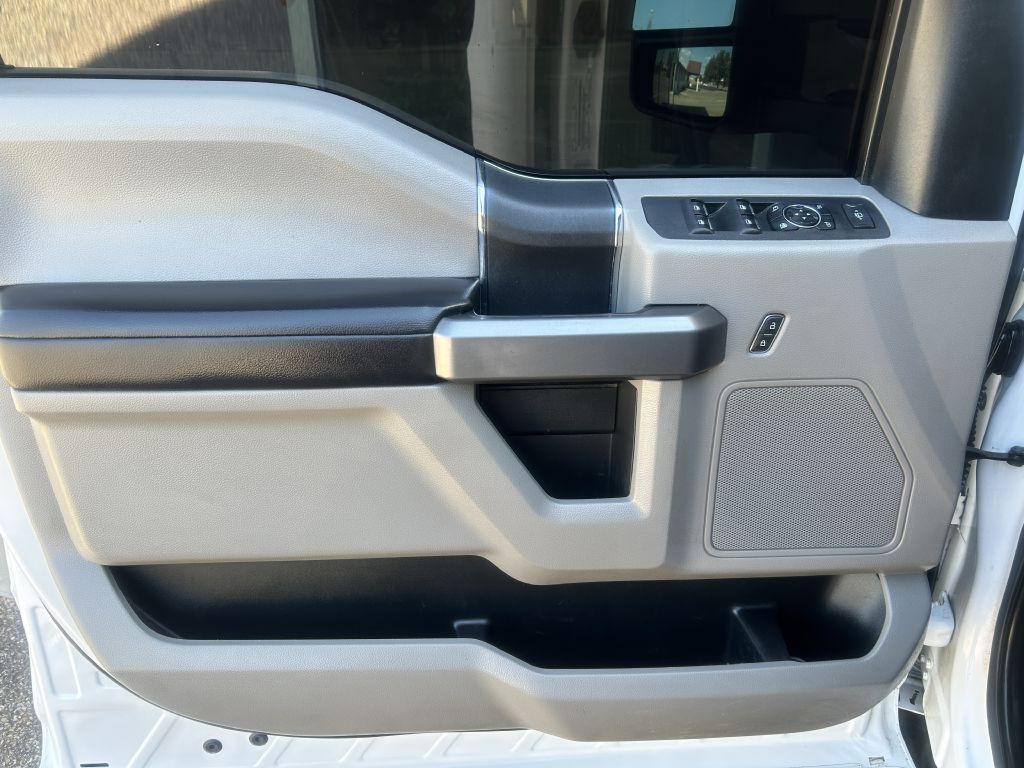 2021 Ford F-250 Image 2
