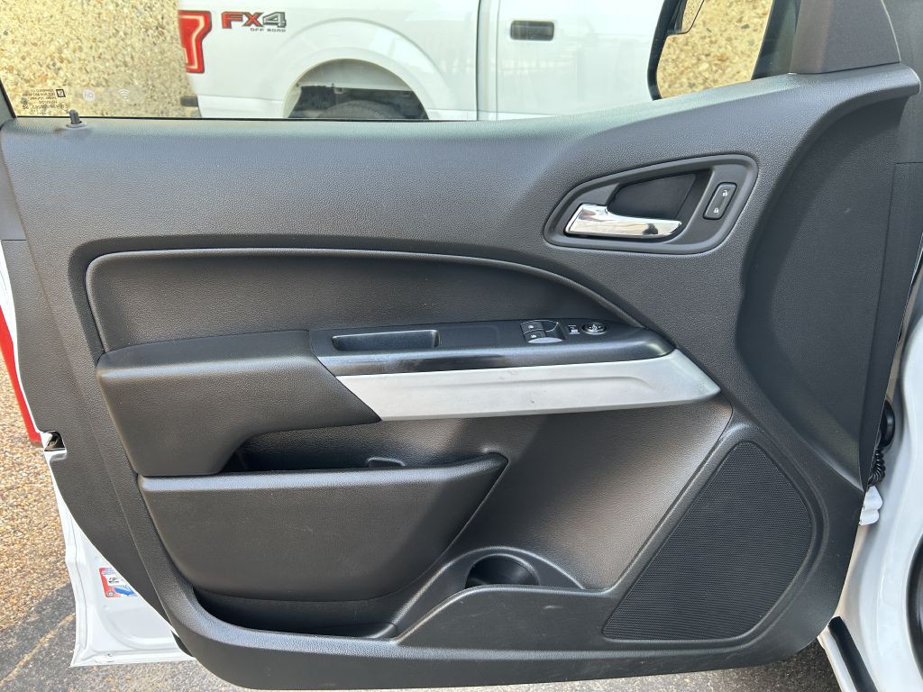 2022 Chevrolet Colorado Image 2