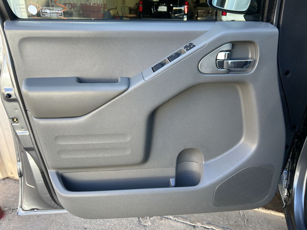 2018 Nissan Frontier Image 3