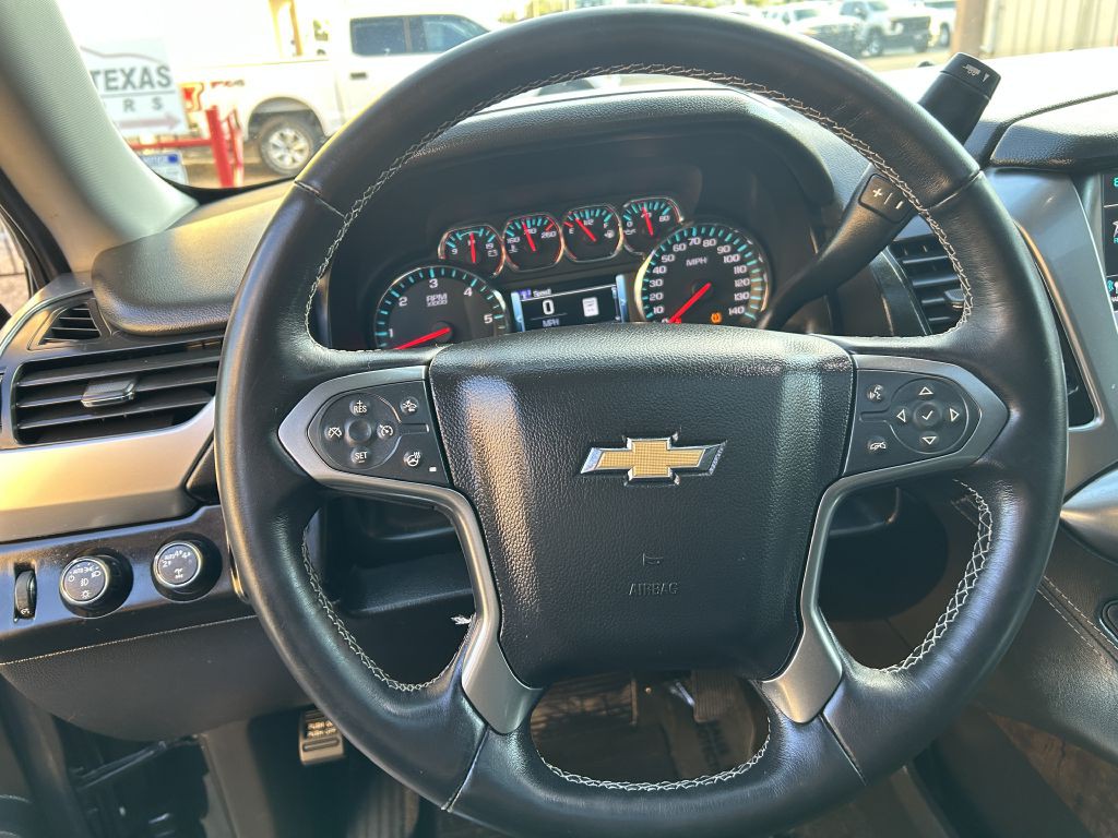 2018 Chevrolet Suburban Image 4