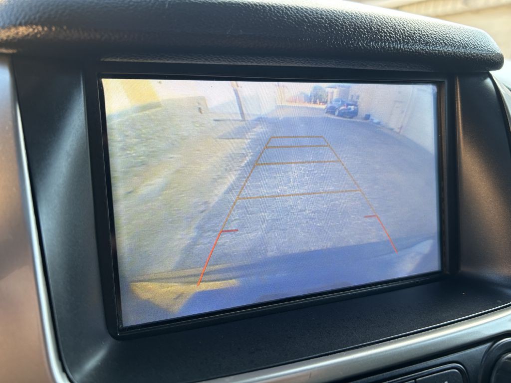 2018 Chevrolet Suburban Image 6