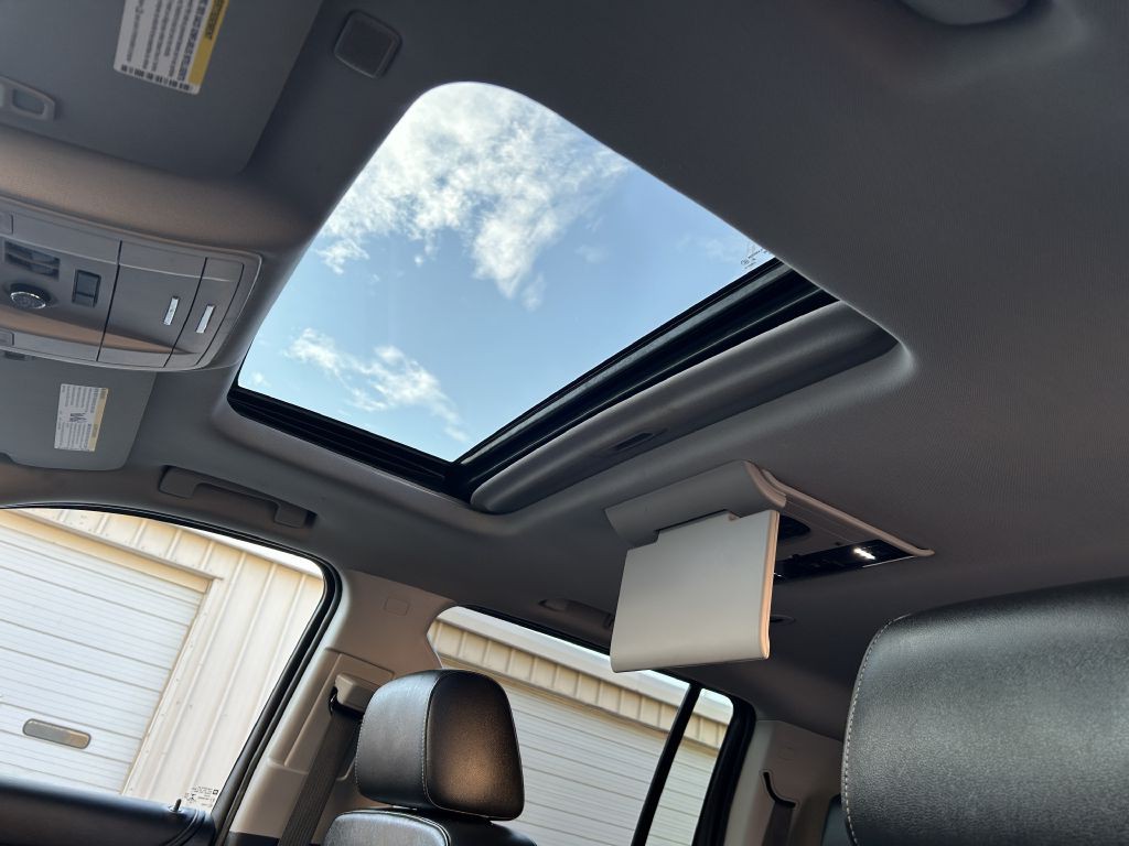 2018 Chevrolet Suburban Image 10