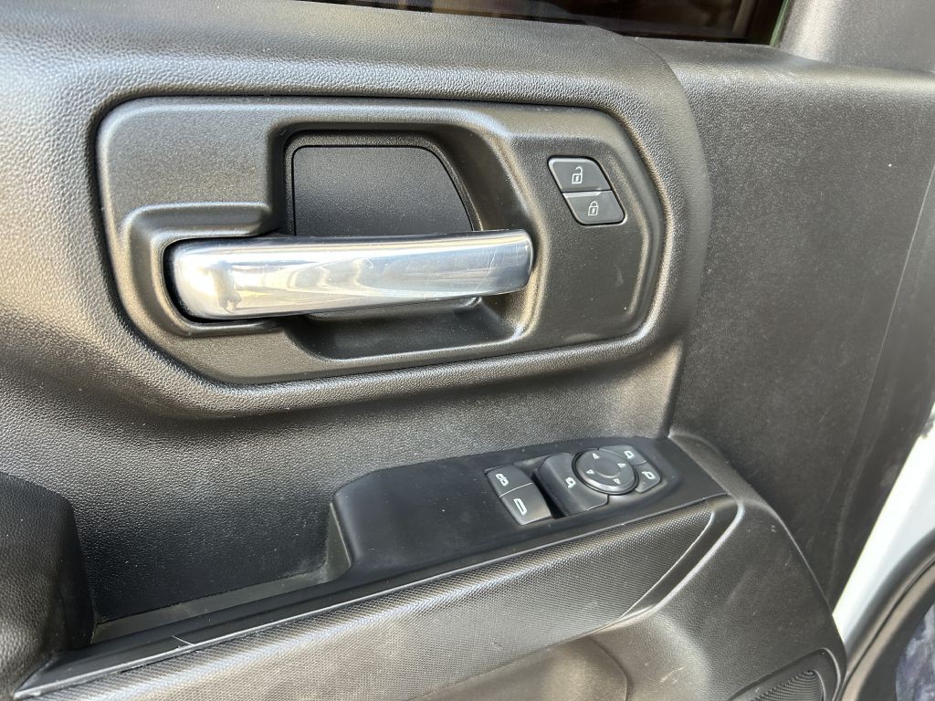 2022 Chevrolet Silverado 1500 Image 3