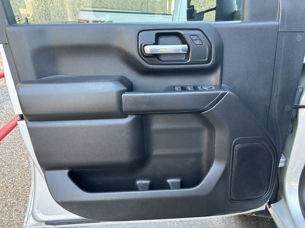 2023 Chevrolet Silverado 1500 Image 3