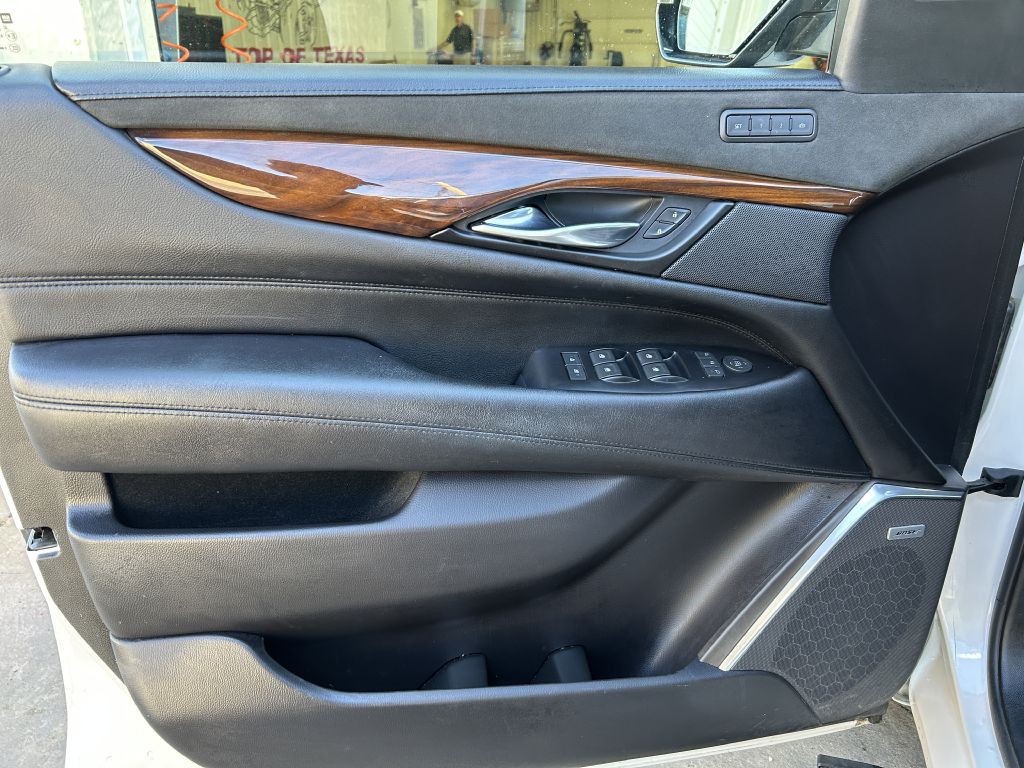 2020 Cadillac Escalade Image 9
