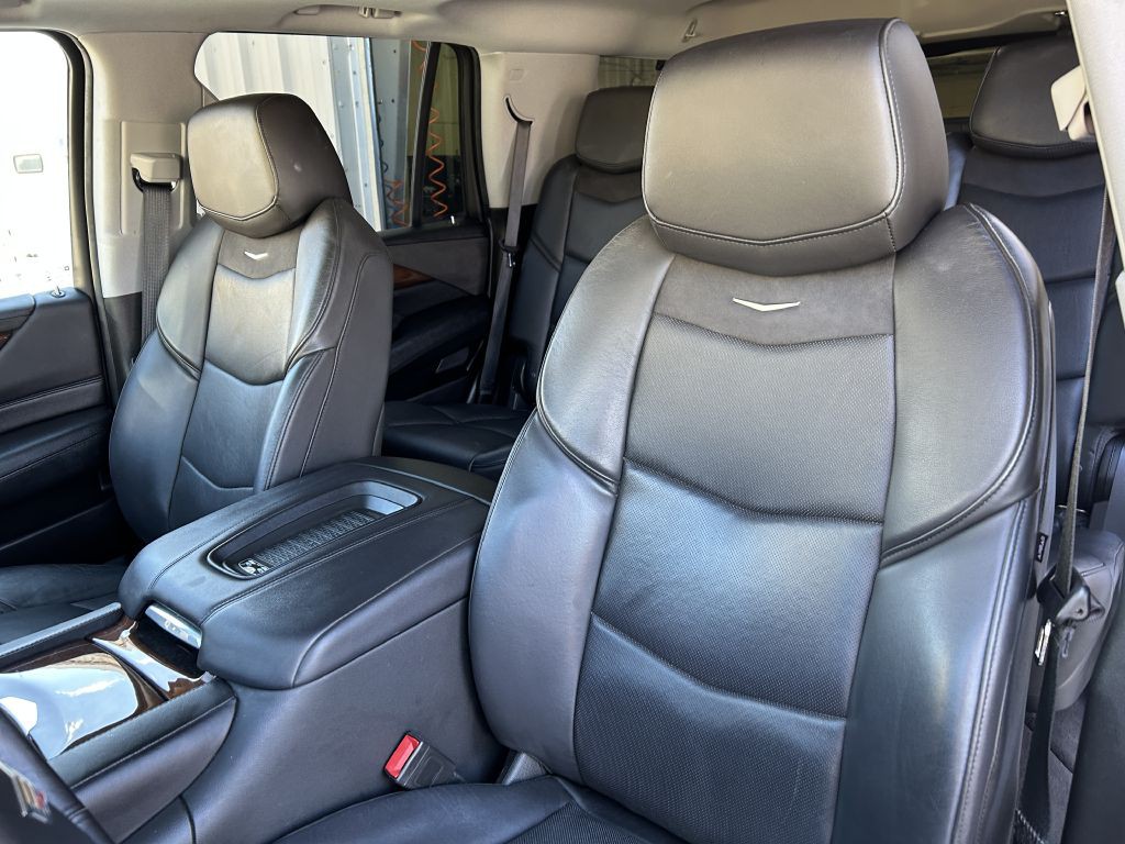 2020 Cadillac Escalade Image 4