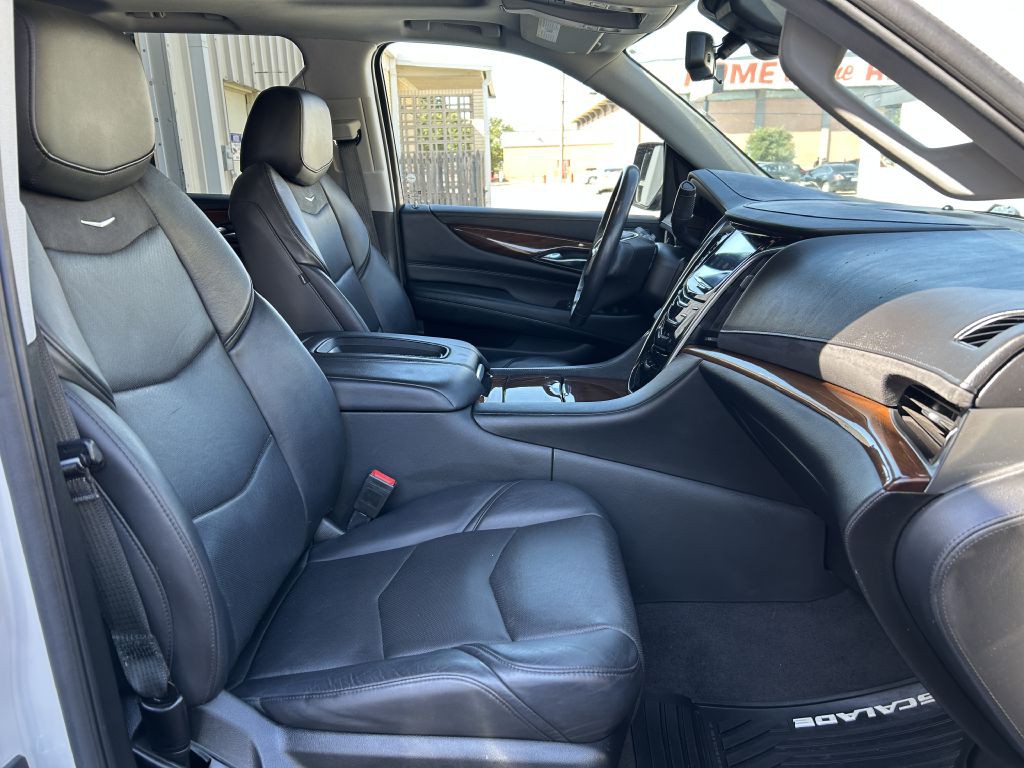 2020 Cadillac Escalade Image 6