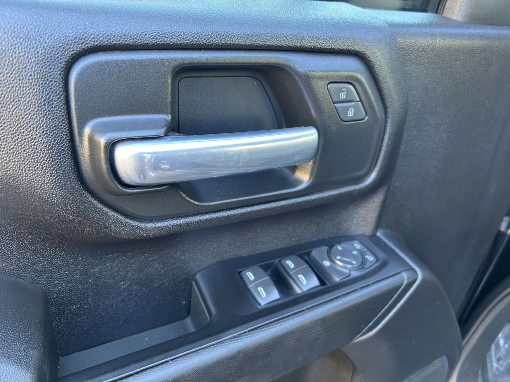 2022 Chevrolet Silverado 1500 Image 3