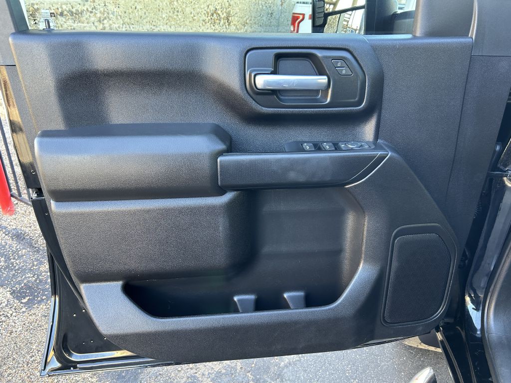 2022 Chevrolet Silverado 1500 Image 3