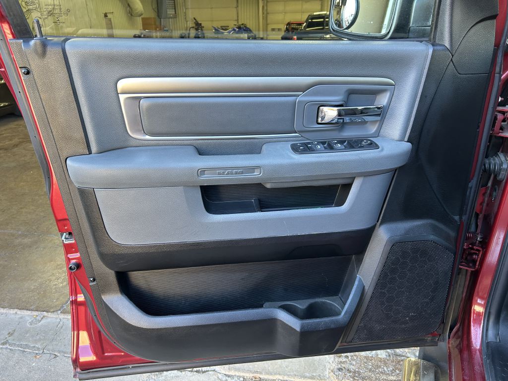 2015 RAM 1500 Image 2