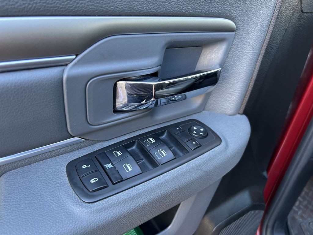2015 RAM 1500 Image 3