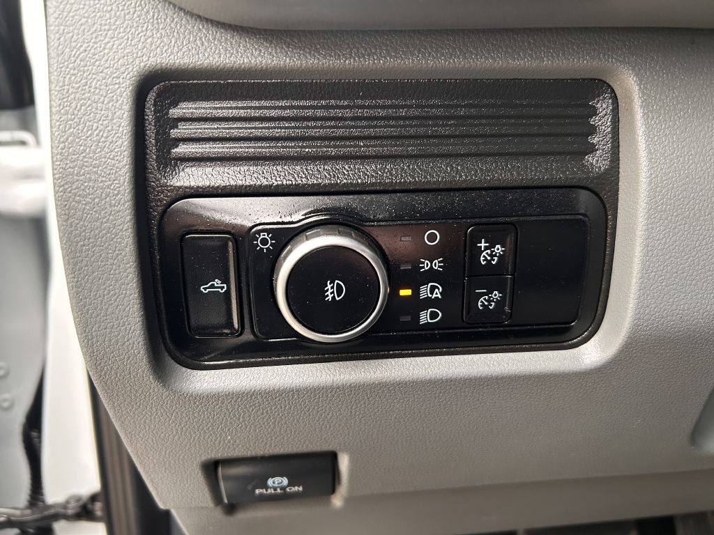 2023 Ford F-250 Image 3