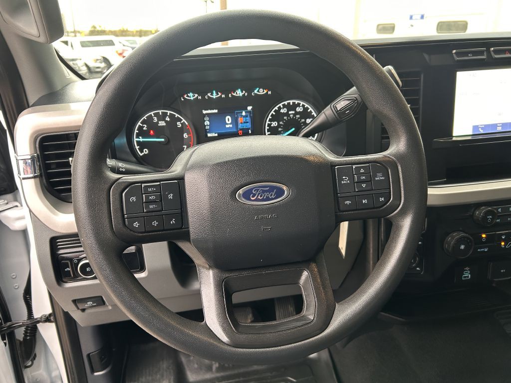 2023 Ford F-250 Image 4
