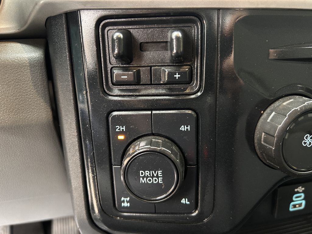 2023 Ford F-250 Image 6