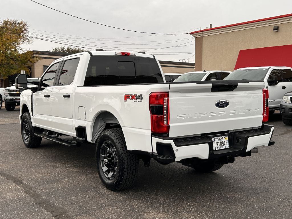 2023 Ford F-250 Image 21