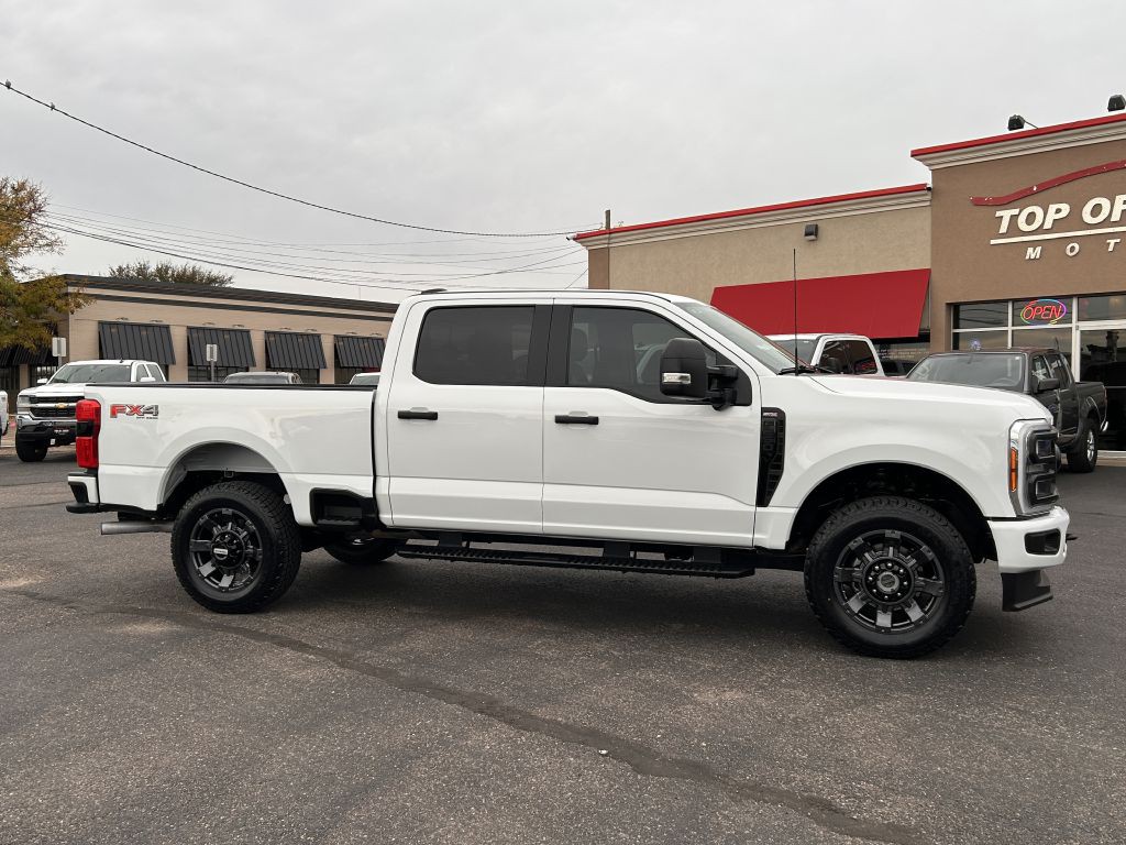 2023 Ford F-250 Image 24