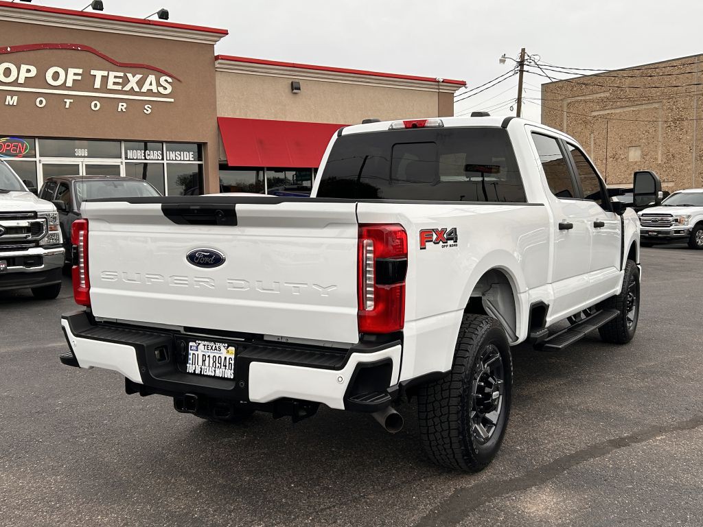 2023 Ford F-250 Image 25