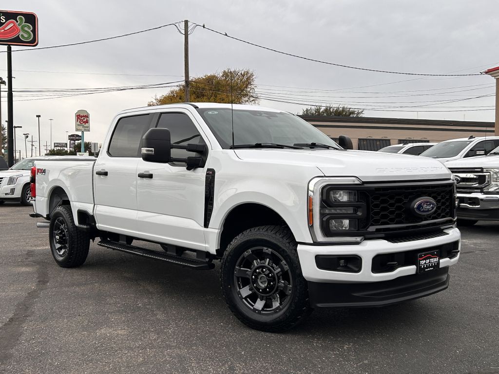 2023 Ford F-250 Image 2