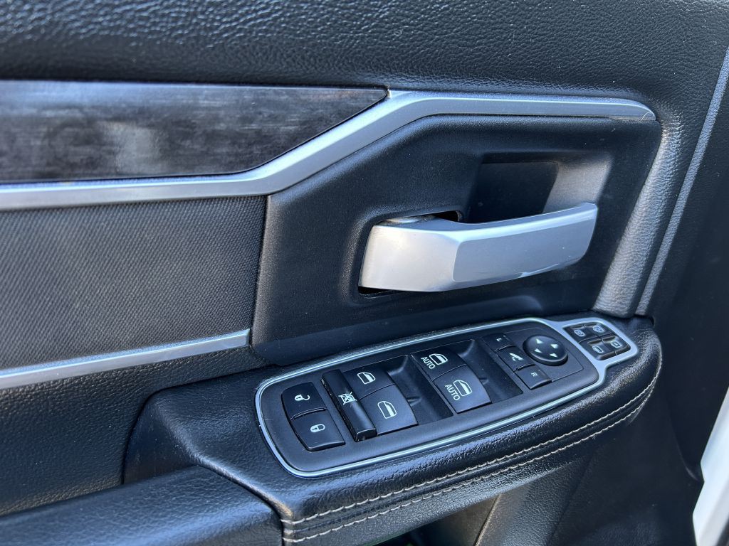2024 RAM 2500 Image 3