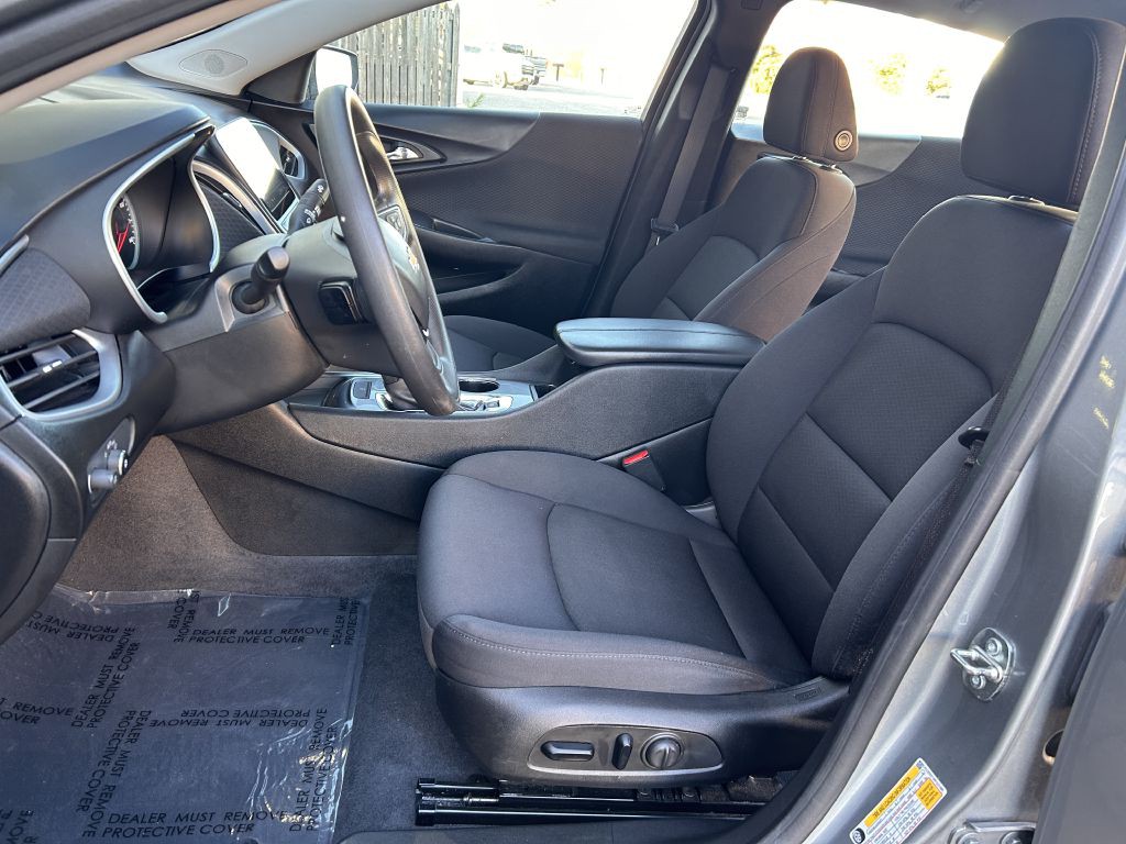 2023 Chevrolet Malibu Image 9