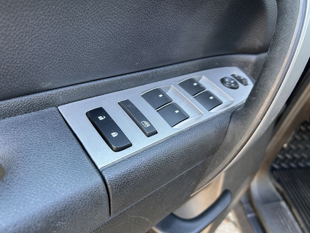 2010 GMC Sierra Image 3