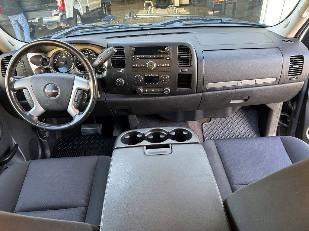 2010 GMC Sierra Image 10