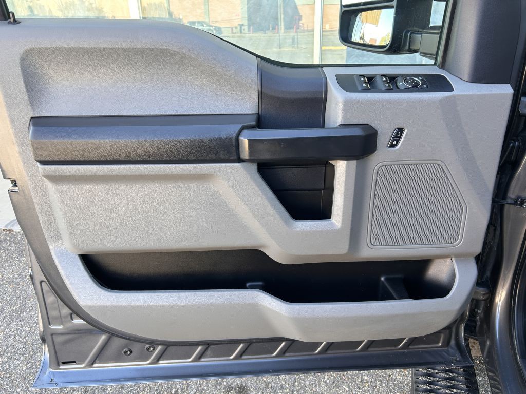 2022 Ford F-250 Image 2