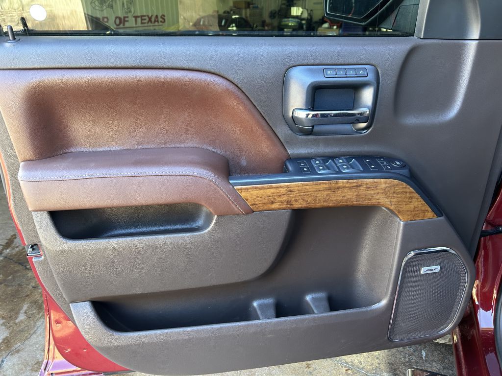 2017 Chevrolet Silverado 1500 Image 2