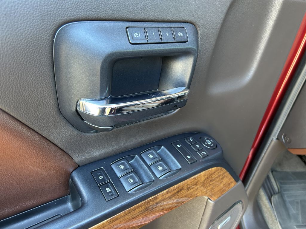 2017 Chevrolet Silverado 1500 Image 3