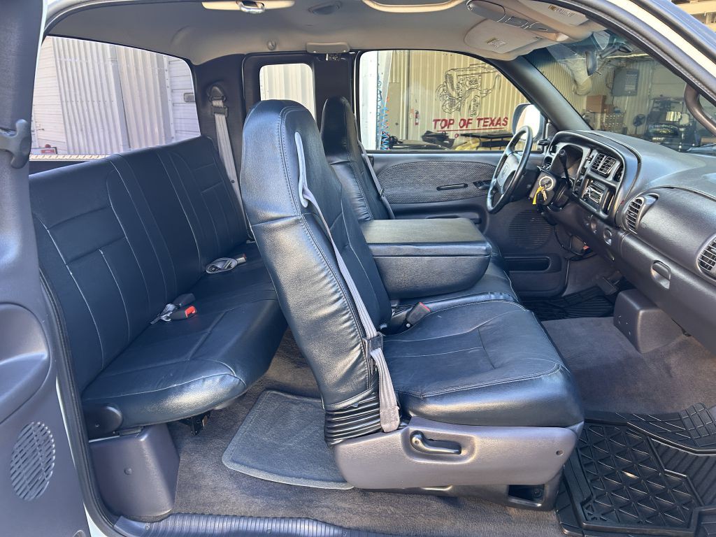 1999 Dodge Ram 2500 Image 9