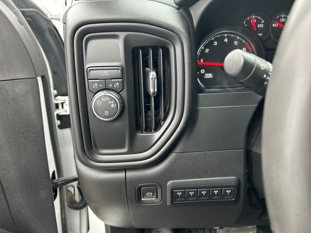 2023 Chevrolet Silverado 1500 Image 6