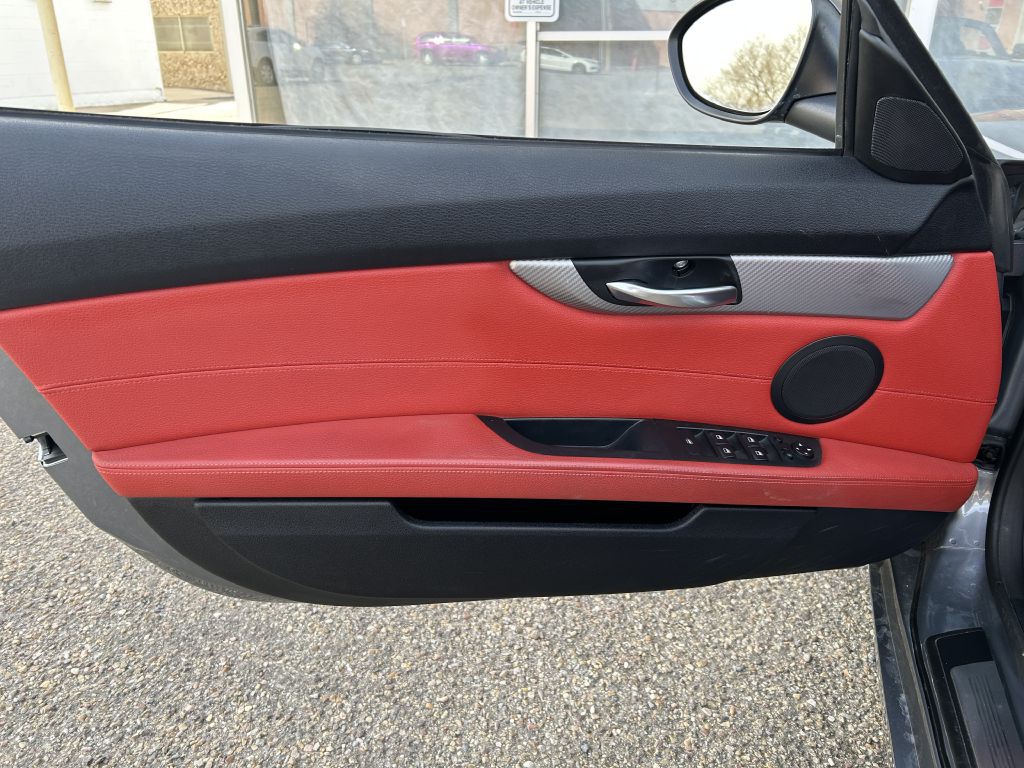 2011 BMW Z4 Image 17