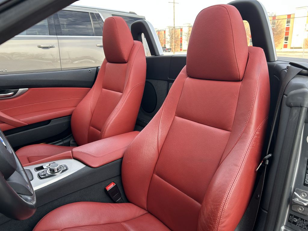 2011 BMW Z4 Image 22