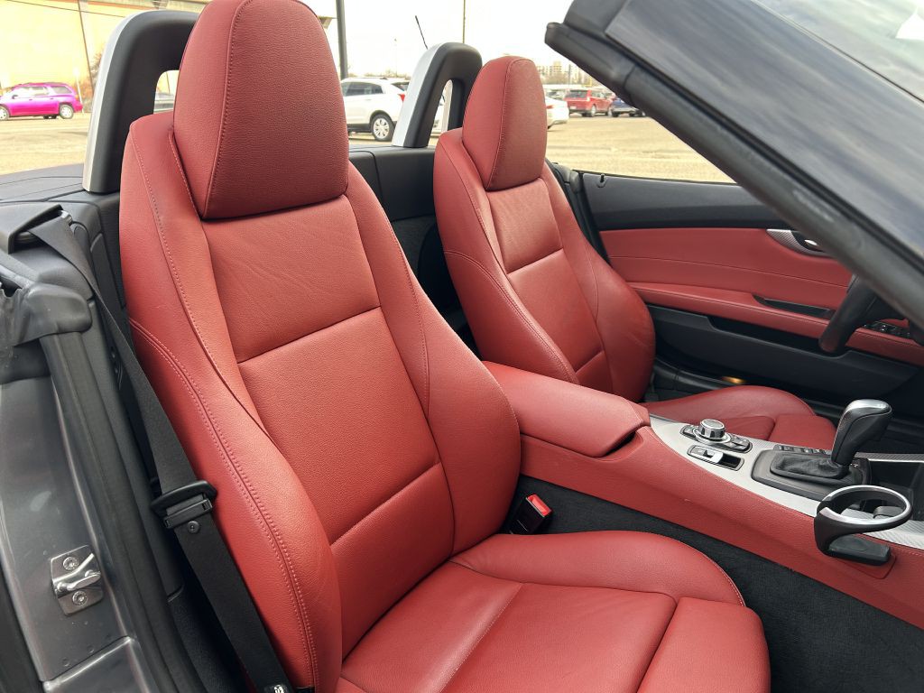 2011 BMW Z4 Image 25