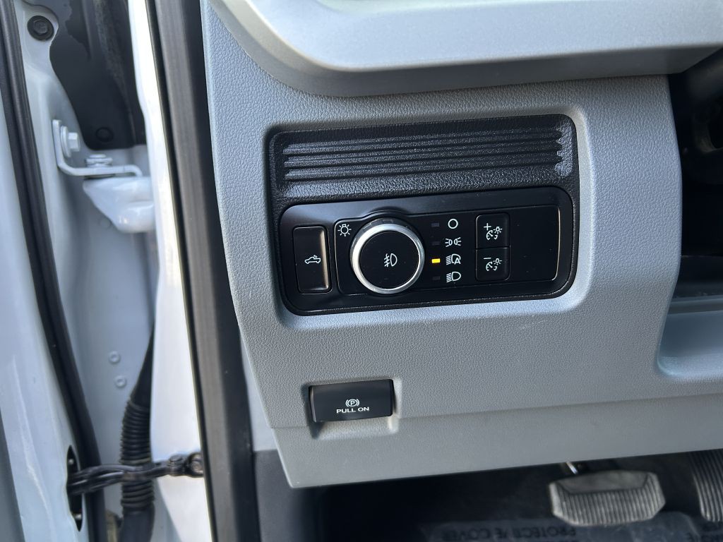 2023 Ford F-250 Image 4