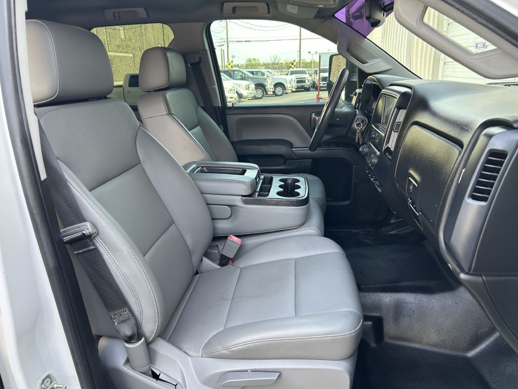 2018 Chevrolet Silverado 1500 Image 12