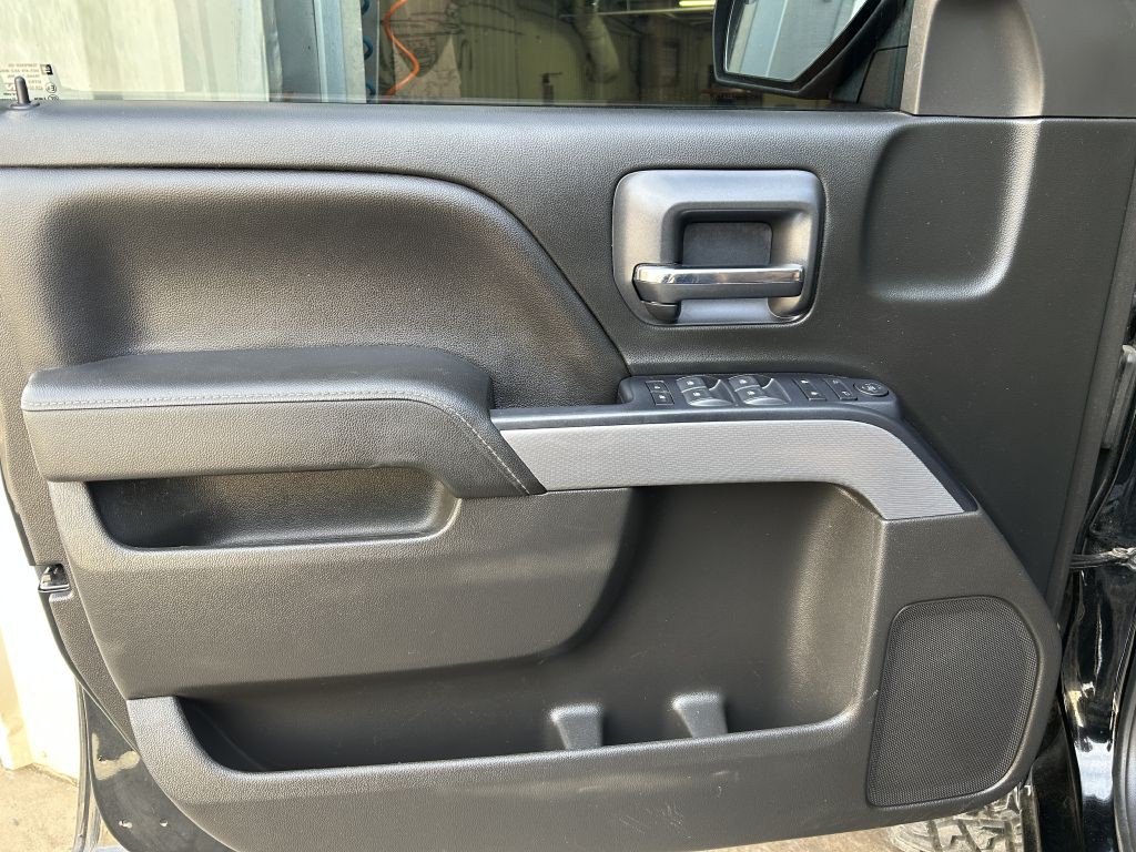 2018 Chevrolet Silverado 1500 Image 3