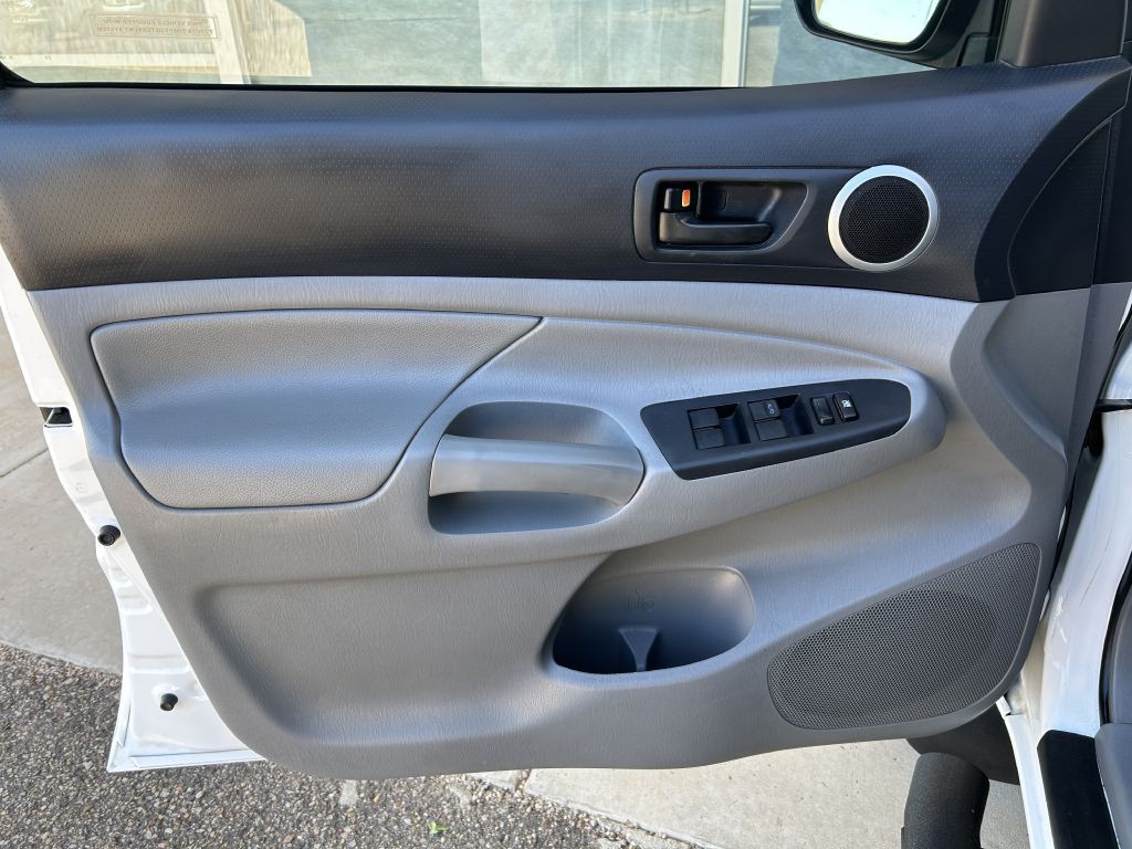 2013 Toyota Tacoma Image 3