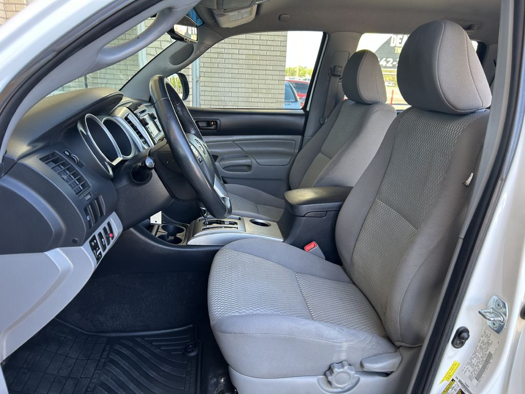 2013 Toyota Tacoma Image 8