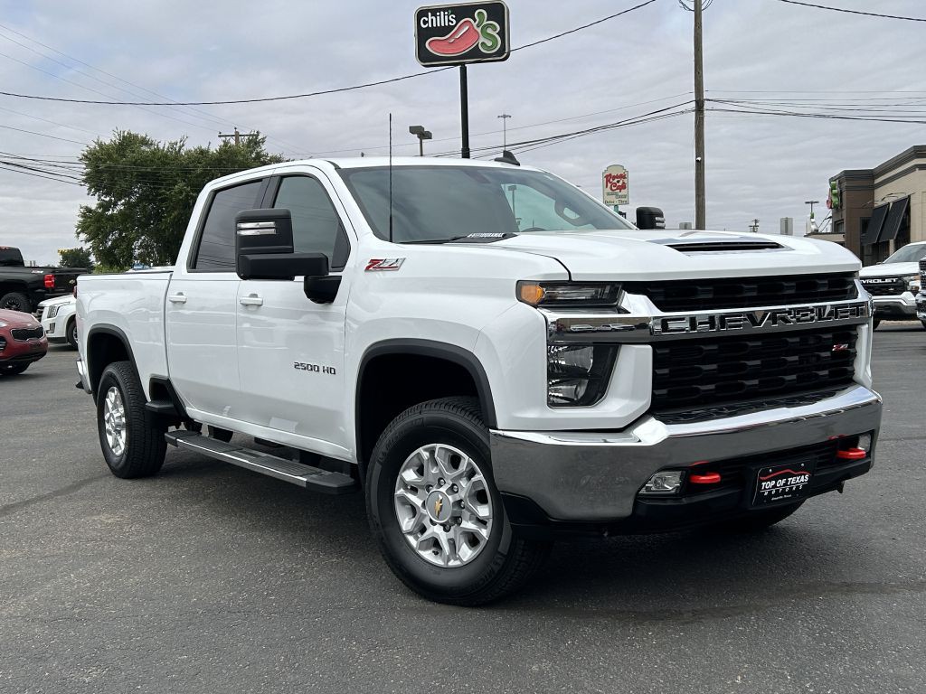 2023 Chevrolet Silverado 1500 Image 2